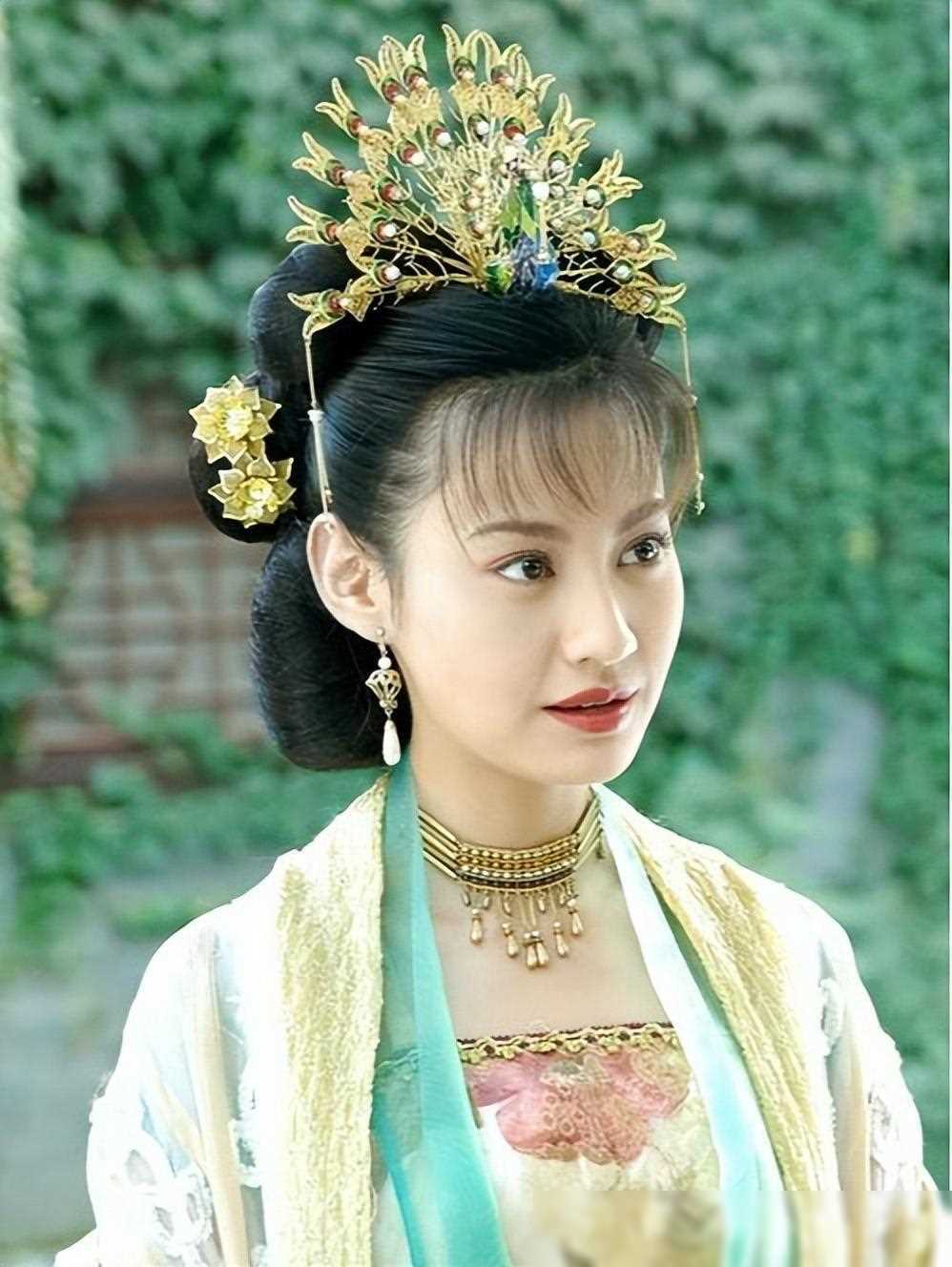 女主角(女主角林霜的书叫什么)